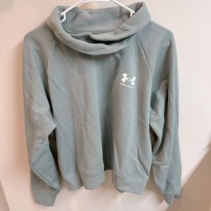 Speckled green and white Under Armour Cropped sweatshirt